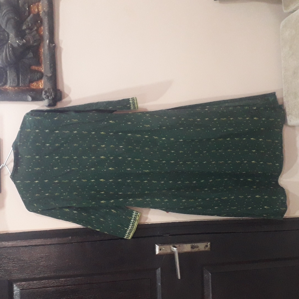 Biba green kurta with yellow ambi print salwar - Picture 4 of 8